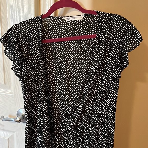 Zara Basic Wrap Top - Picture 7 of 13